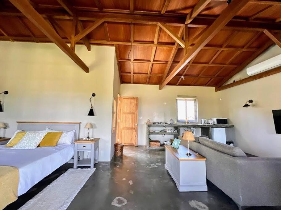 Apartment Lakaz Kannell - Vanilla Lodge, Secluded Outside Bath & Shower Infinity Pool Cap Malheureux