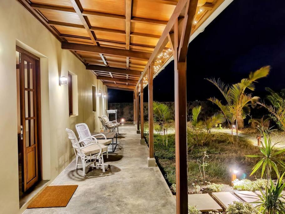Apartment Lakaz Kannell - Vanilla Lodge, Secluded Outside Bath & Shower Infinity Pool *