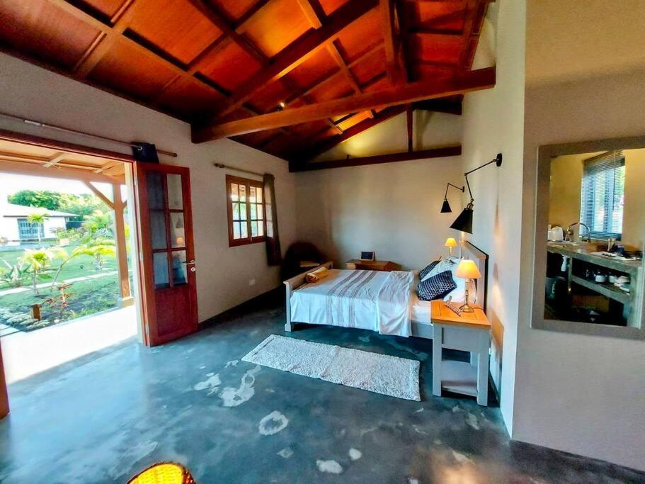 Apartment Lakaz Kannell - Vanilla Lodge, Secluded Outside Bath & Shower Infinity Pool
