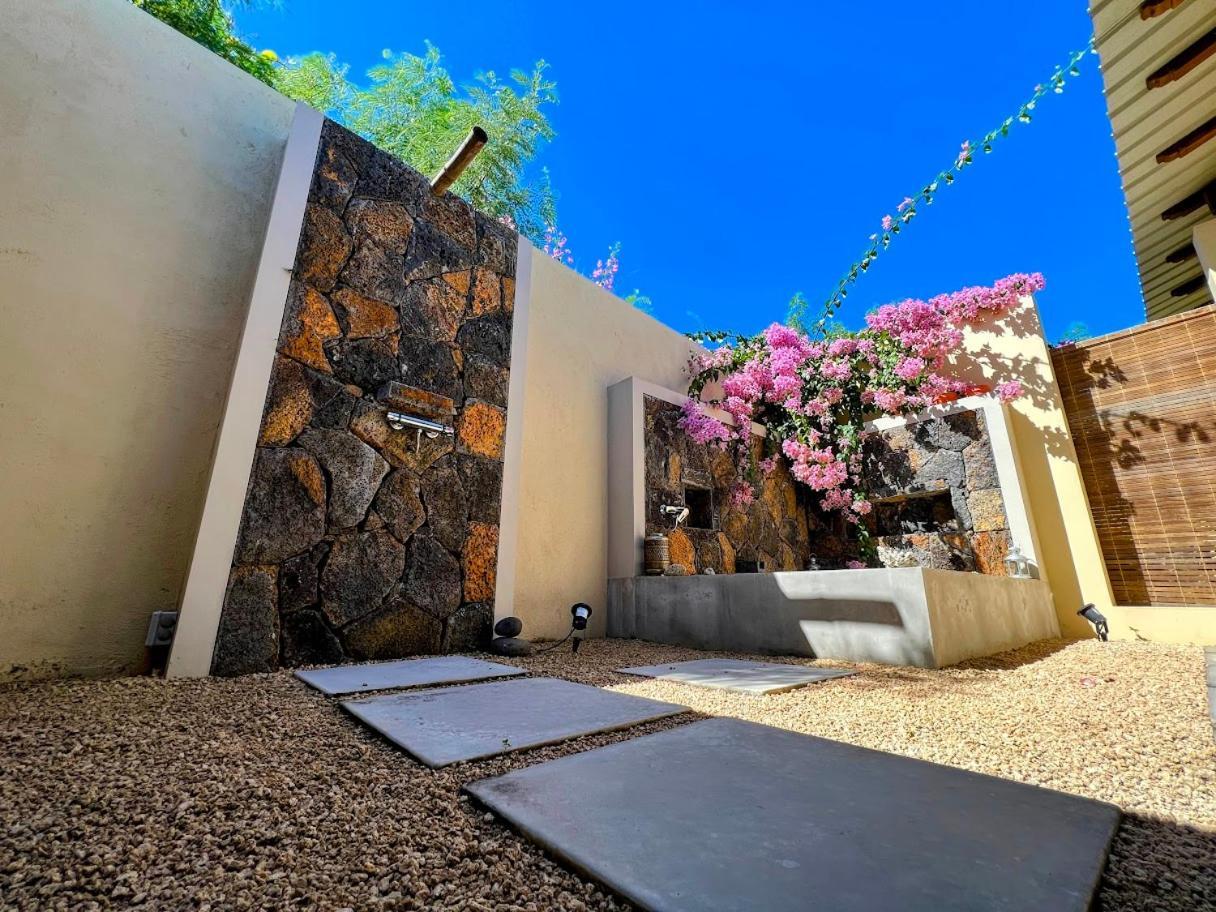 Lakaz Kannell - Vanilla Lodge, Secluded Outside Bath & Shower Infinity Pool Apartment
