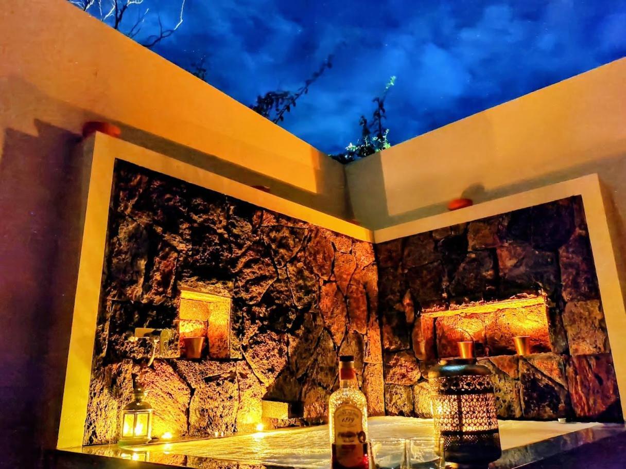 Lakaz Kannell - Vanilla Lodge, Secluded Outside Bath & Shower Infinity Pool