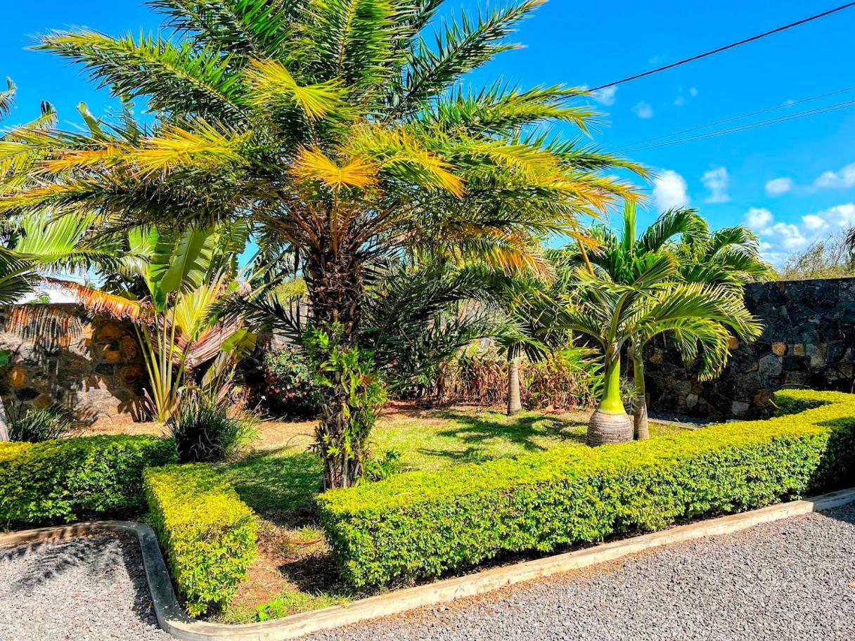 Lakaz Kannell - Vanilla Lodge, Secluded Outside Bath & Shower Infinity Pool Apartment *