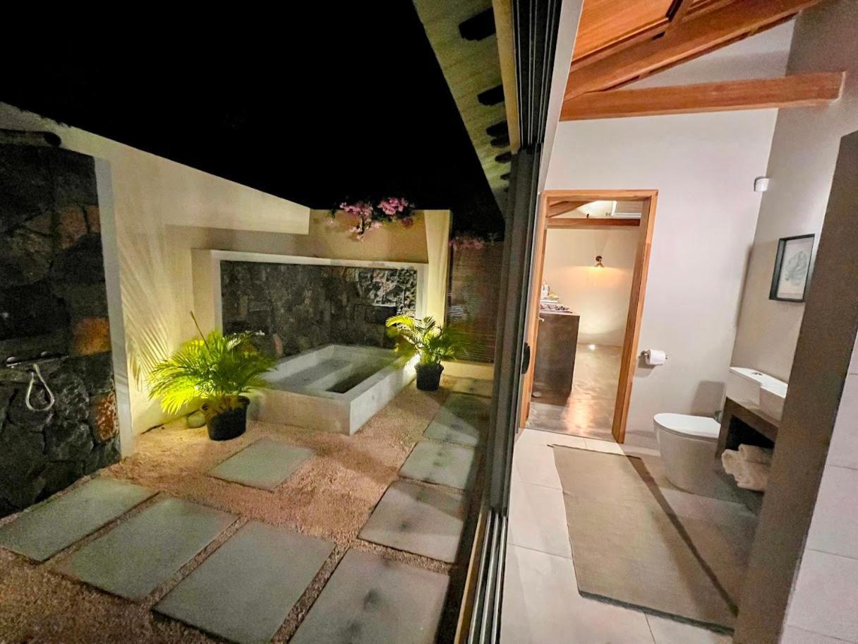 Lakaz Kannell - Vanilla Lodge, Secluded Outside Bath & Shower Infinity Pool Cap Malheureux