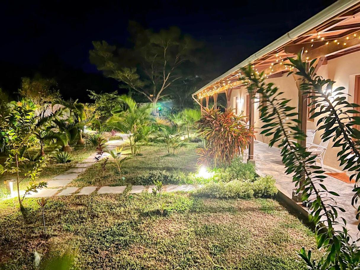 Lakaz Kannell - Vanilla Lodge, Secluded Outside Bath & Shower Infinity Pool * Cap Malheureux