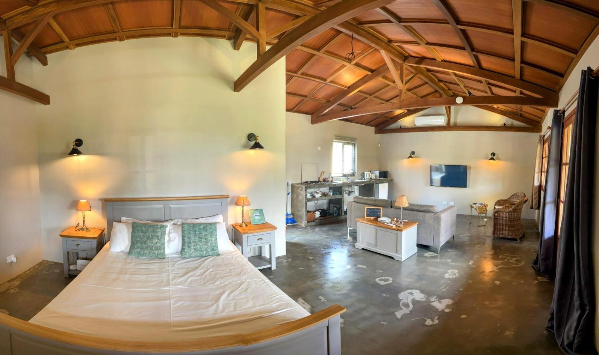 Apartment Lakaz Kannell - Vanilla Lodge, Secluded Outside Bath & Shower Infinity Pool Cap Malheureux